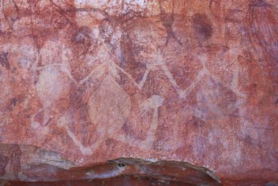 Hellgelb-weiße menschliche Figuren von Unbekannt Unbekannt